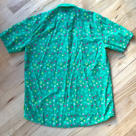 Men’s Short Sleeve Tipsy Elves St. Patrick’s Day Button Down - Picture 4 of 4
